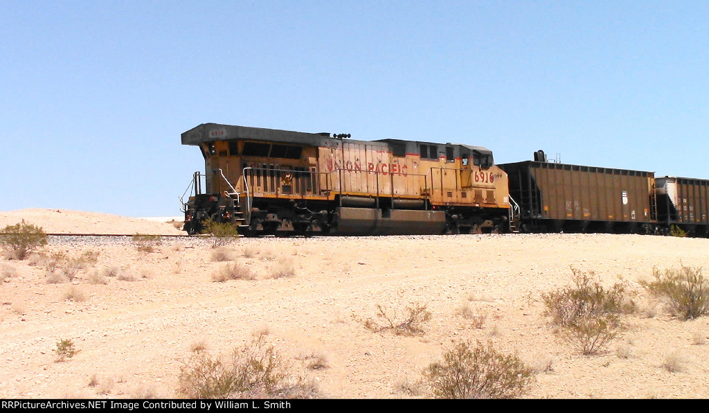 EB Unit Empty Hooper Frt at Erie NV W-Pshr -93